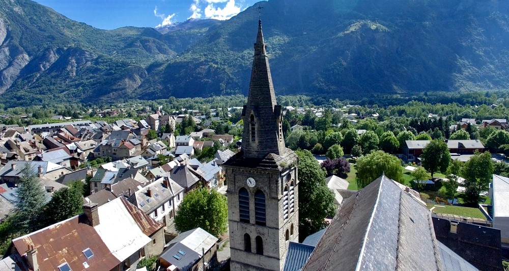 Quels sont les meilleurs sites touristiques à visiter à Bourg-d&rsquo;Oisans ?